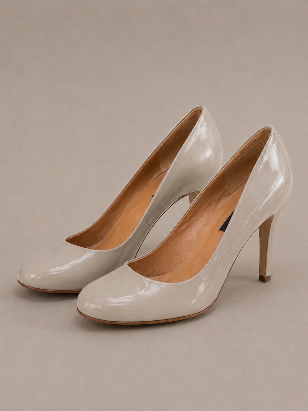 Ann Taylor Taupe Patent Leather Pumps Size 9 Classic Neutral Heels